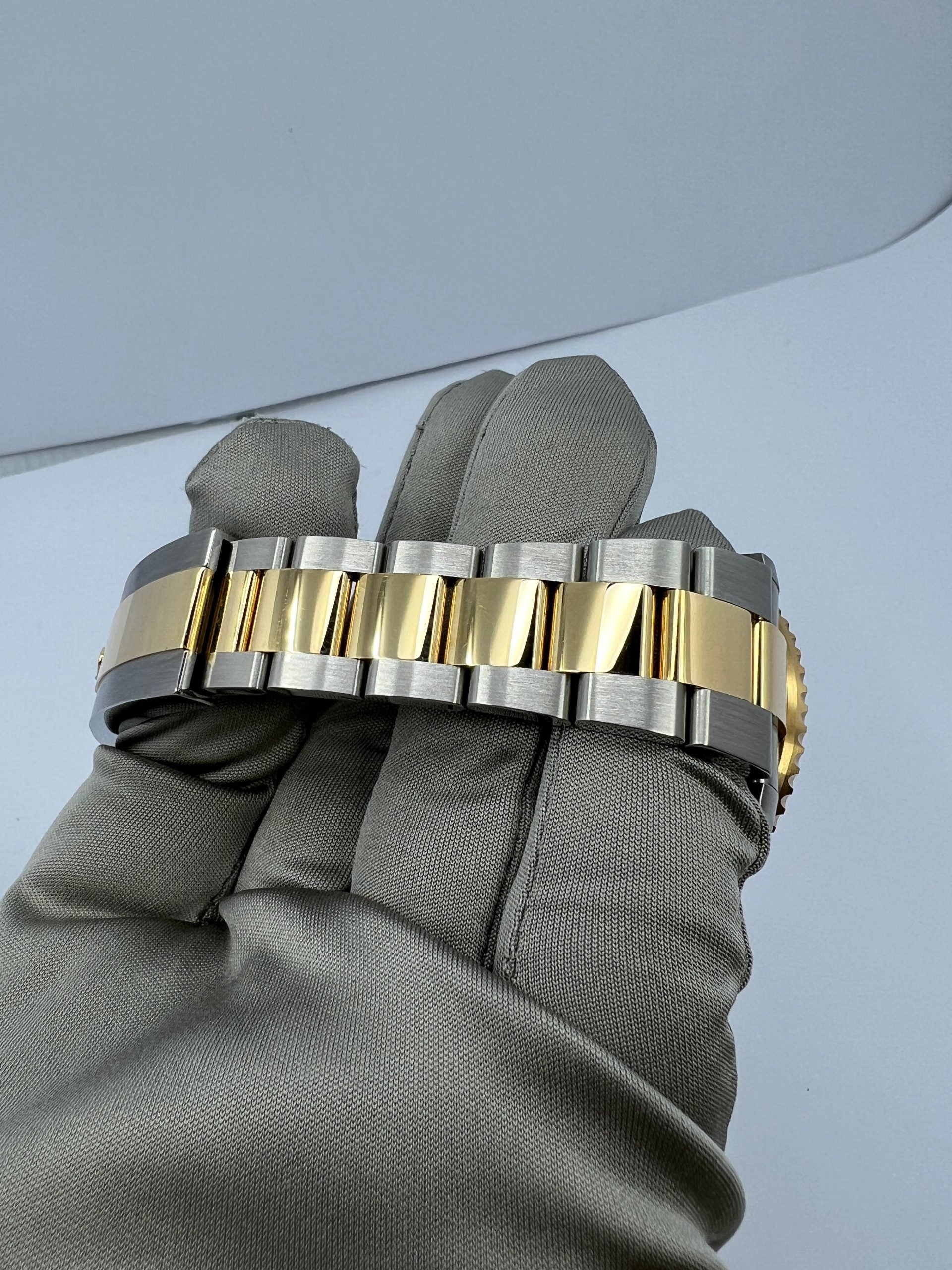 Sea-Dweller, Stainless Steel and 18k Yellow Gold, 43mm, Ref# 126603-0001