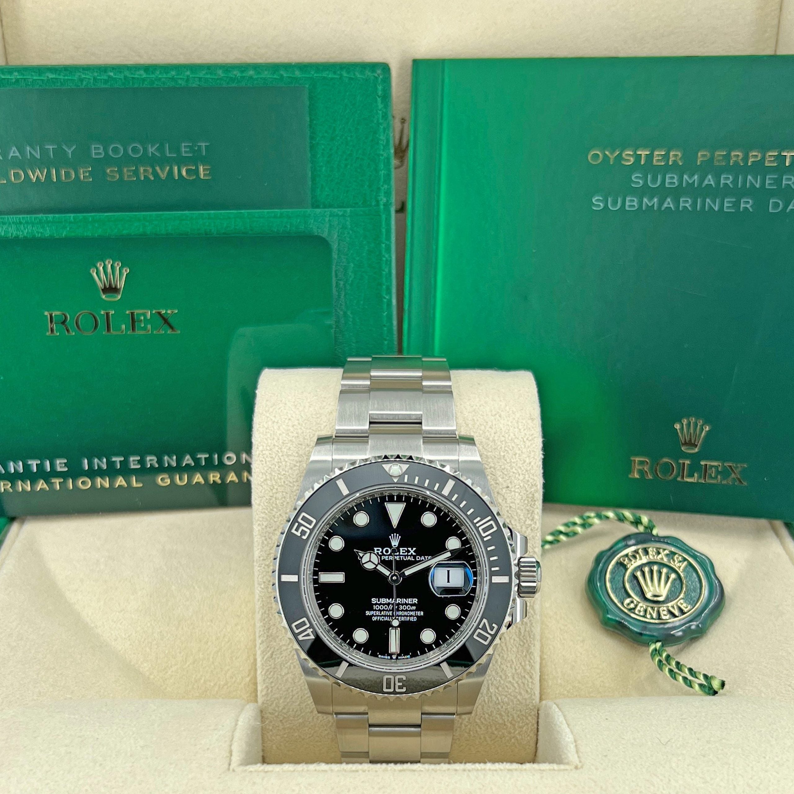 Submariner Date Oystersteel Ref# 126610LN