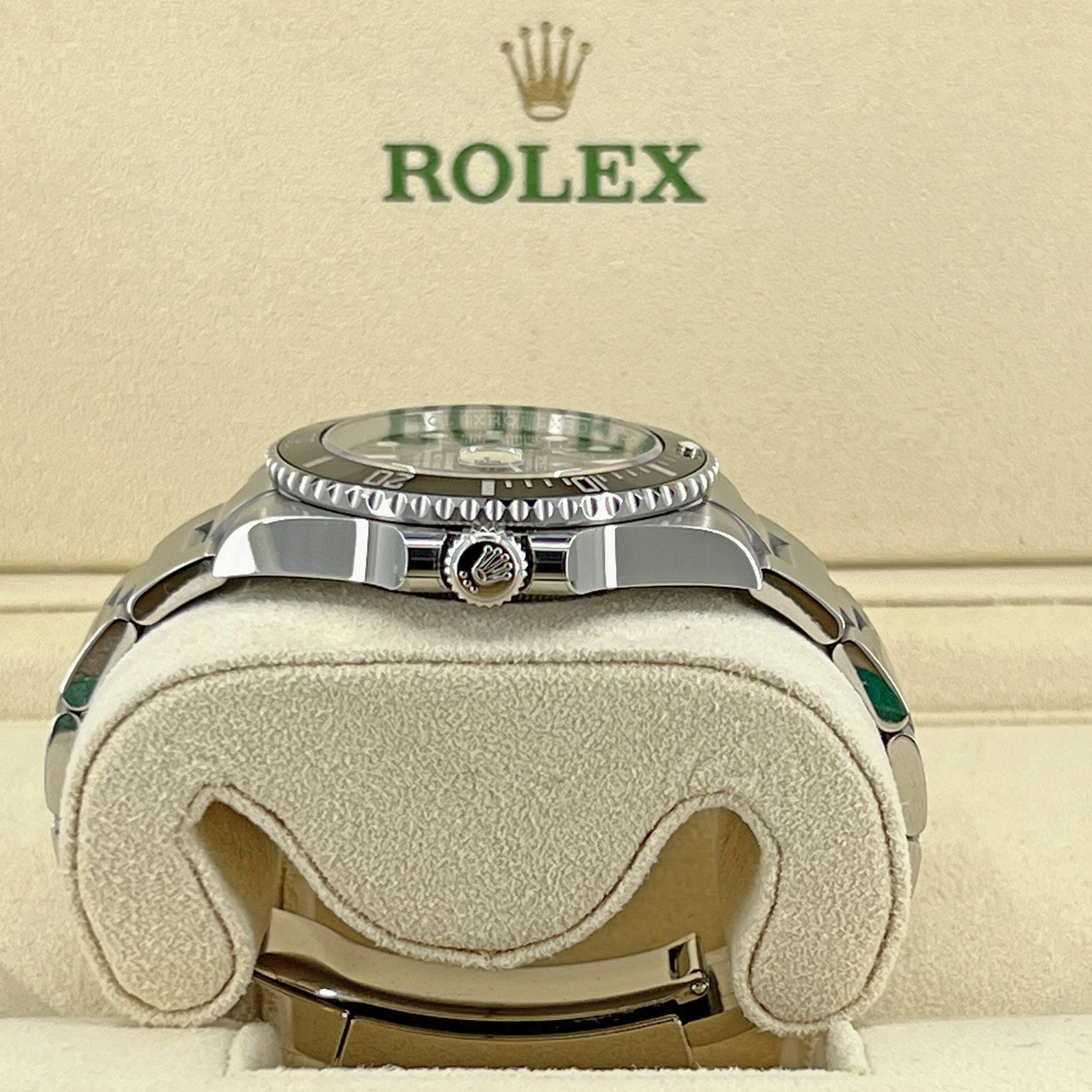 Submariner Date Oystersteel Ref# 126610LN
